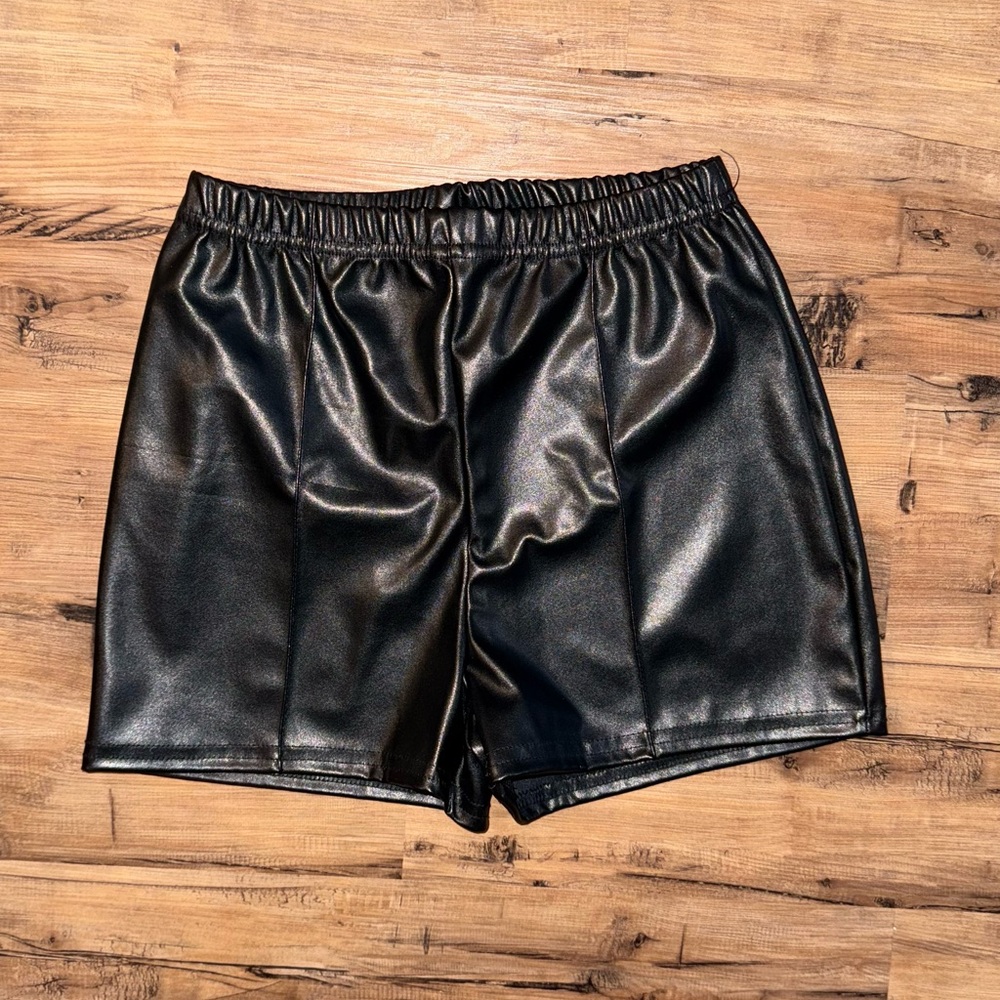 Pretty Little Thing Black Faux Leather Women Shorts